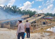 Polda Riau Sikat PETI di Kampar Kiri, Enam Rakit Tambang Emas Ilegal Diamankan di Sungai Singingi