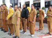 Pimpin Apel Pagi, Ismelda Jenreini Tegaskan Pentingnya Pelayanan Prima di DPRD Sumbar