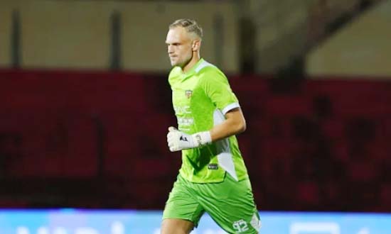 Catat 32 Clean Sheet, Kiper Sonny Stevens Ukir Sejarah Bersama Dewa United