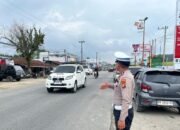 5 Hari Jalintim Pelalawan Macet Parah, Polisi Turun Tangan Atur Antrean BBM