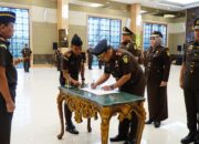 Kajati Riau Lantik Sejumlah Pejabat Baru, Perkuat Kinerja dan Pelayanan Hukum
