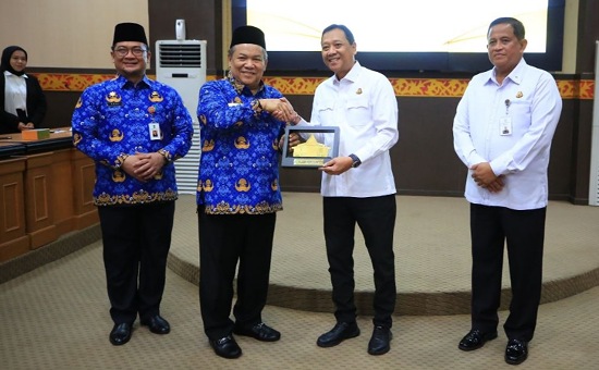 SF Hariyanto Tegaskan Komitmen Benahi Aset Daerah, Kejati Riau Siap Dampingi