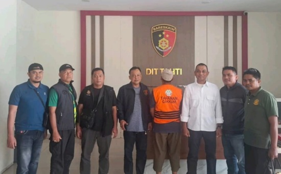 Pria 53 Tahun Jadi Tersangka Pembalakan Ilegal di TN Bukit Tiga Puluh