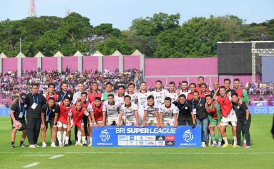 Lawan Persebaya, Persik Kejar Penutup Manis