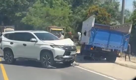 Video Pasca Kecelakaan Beruntun di Jalintim Pelalawan Viral, 4 Kendaraan Terlibat