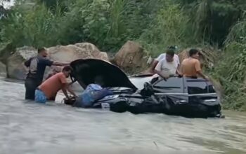 Pajero Hitam Masuk Jurang di Sijunjung Usai Hantam Ertiga, Begini Kata Polisi