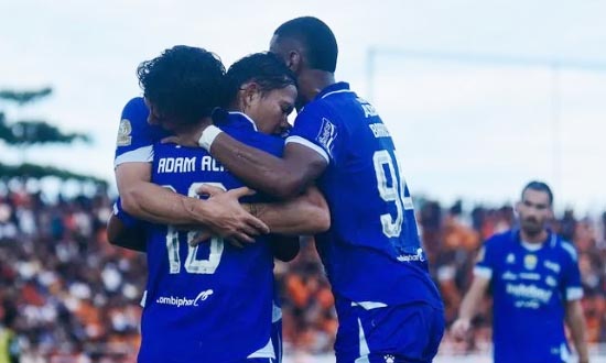 Persib Kokoh di Puncak Klasemen Setelah Comeback Kalahkan Persija 2-1