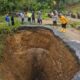 Jalan Nagari di Limapuluh Kota Berlubang Mirip Sinkhole