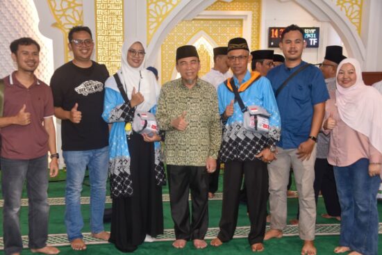 Pelepasan 383 Calon Jemaah Haji Kloter 8 Kota Padang: Maigus Nasir Tekankan Kesehatan dan Kekompakan