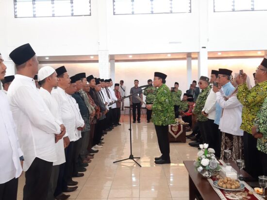 Maigus Nasir Lantik Pengurus Ranting DMI se-Kota Padang di Palanta