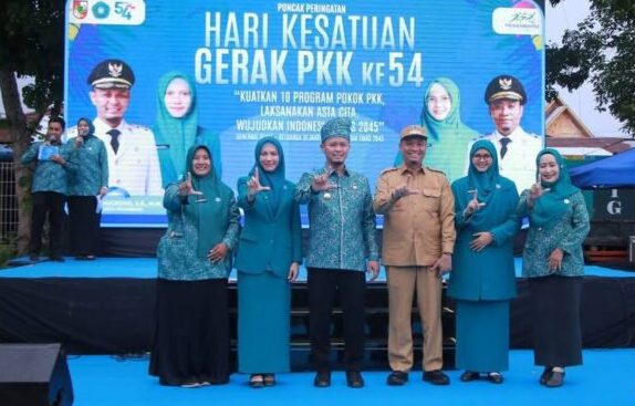 Wali Kota Agung Nugroho Hadiahi Dua Kader PKK Pekanbaru Umroh, Bentuk Apresiasi atas Pengabdian