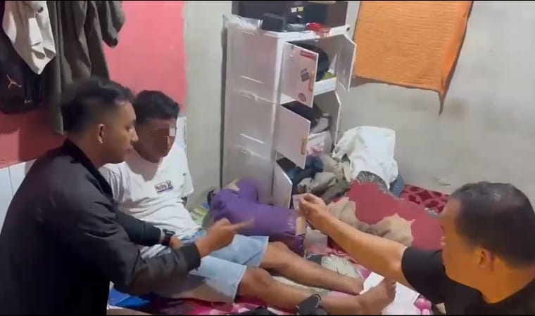 Penambang Emas di Kuansing Ditangkap Saat Timbang Sabu di Kamar
