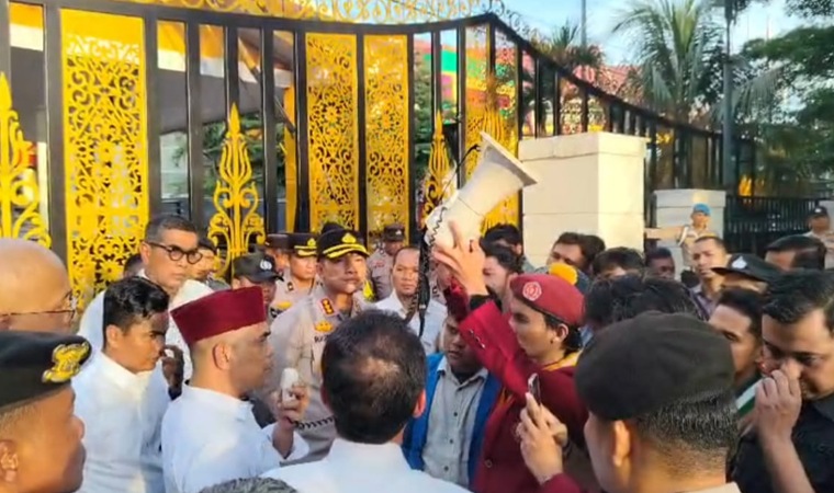 Demo Mahasiswa di DPRD Riau Sempat Ricuh, Begini Kata Kapolresta Pekanbaru