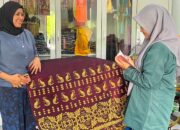 Warisan di Ujung Jemari: Dedikasi Menjaga Budaya Melayu di Tengah Arus Modernisasi
