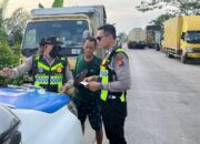 Polres Pelalawan Kembali Tindak 10 Pengendara Terobos Antrean di KM 75