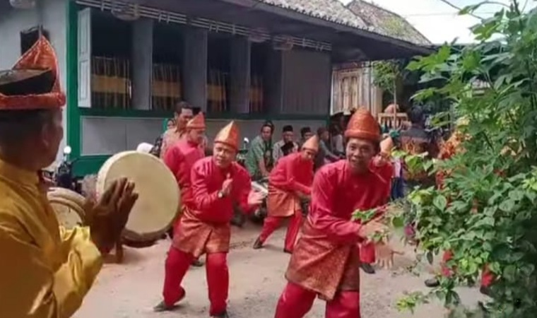 Warisan Leluhur Sungai Pinang yang Nyaris Hilang: Urgensi Revitalisasi Syaroful Anam di Era Digital
