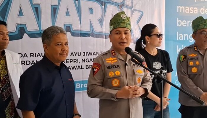 310 Warga Ikuti Operasi Katarak Gratis di Awal Bros Pekanbaru, Begini Kata Kapolda Riau