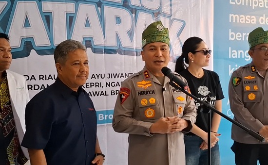310 Warga Ikuti Operasi Katarak Gratis di Awal Bros Pekanbaru, Begini Kata Kapolda Riau