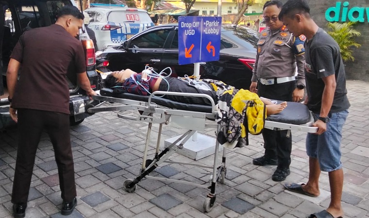Berita Foto: Kecelakaan Maut Hiace vs Truk di Tol Permai Tewaskan 5 Orang