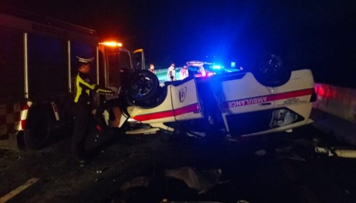 Tewaskan 3 Orang, Begini Kronologi Kecelakaan Maut Ambulans di Tol Permai