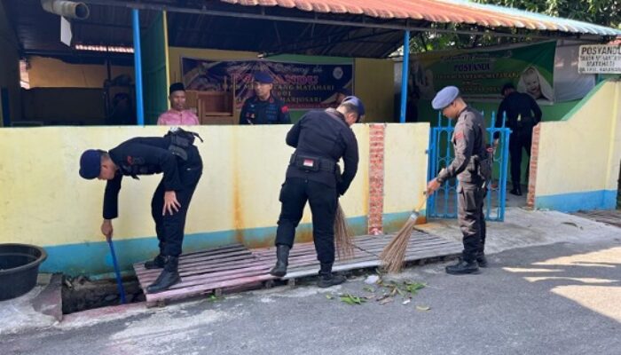Sambut HUT Bhayangkara ke-80, Personel Brimob Polda Riau Gelar Bakti Religi