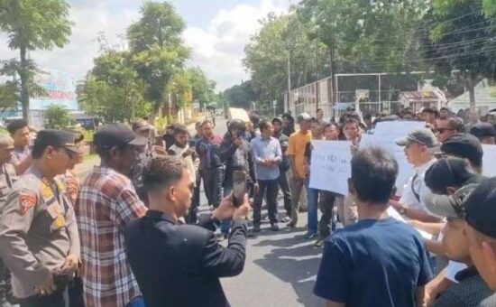 Ultimatum 15 Hari! Warga Inhu Desak Polisi Tangkap Dalang Penyerangan di PT SBP Inhu