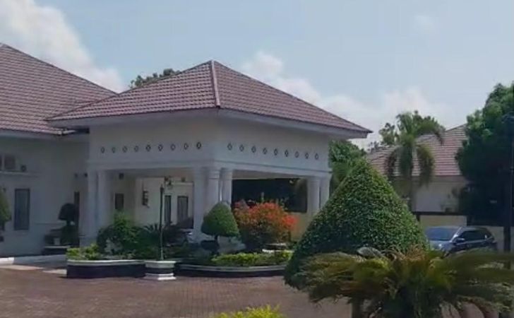 Kabar Bupati Kuansing Diperiksa KPK Beredar, Pengamanan Rumah Sekda Diperketat