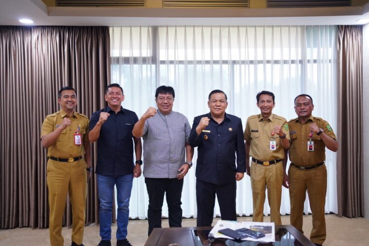 Temui Plt Gubri, PSPS Pekanbaru Ajukan Kelola Stadion Kaharuddin Nasution Selama 5 Tahun
