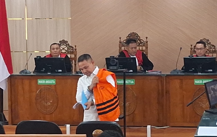Sidang Dugaan Korupsi Abdul Wahid Berlanjut, Hari Ini Dani M Nursalam dan M Arief Setiawan Diperiksa sebagai Terdakwa