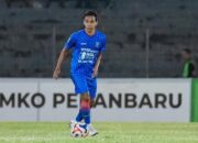Resmi Bertahan! Misbakus Solikin Tetap Berseragam PSPS Musim 2026/2027