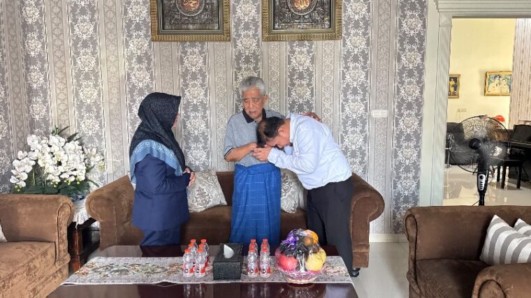 Bupati Afni Bawa Direktur BSP Temui Arwin AS, Minta Doa dan Nasihat