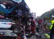 Bus Pelangi Tabrak Truk di Tol Pekanbaru-Dumai, 2 Penumpang Tewas