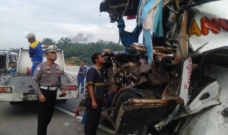 Balita 2 Tahun Jadi Korban Tewas Kecelakaan Maut Bus Pelangi vs Truk di Tol Permai