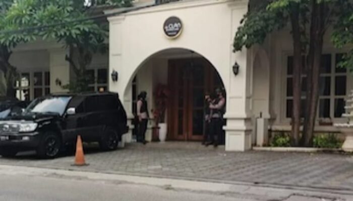Terungkap! Brankas Besar Ditemukan dalam Penggeledahan Kafe de’Clan
