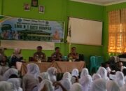Kapolsek Batu Hampar Rohil Ingatkan Ratusan Siswa Bahaya Judi Online