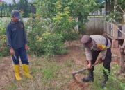 Green Policing Bergerak di Rokan Hilir, Polsek Batu Hampar Ajak Warga Tanam Pohon