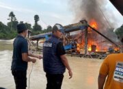 Dua Penambang Ditangkap, 12 Rakit Ilegal Dimusnahkan Dalam Operasi Penindakan PETI di Kampar