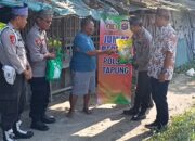 Jumat Berkah Polsek Tapung Sentuh Hati Buruh Harian, Bukti Polri Hadir Saat Warga Membutuhkan