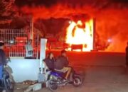 Detik-detik SPBU di Jalan Kulim Pekanbaru Terbakar, Api Diduga Berasal dari Mobil yang Sedang Isi BBM