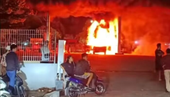 SPBU Harapan Jaya Pekanbaru Terbakar