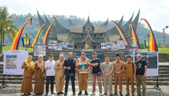 Pameran Foto Jurnalistik ‘Prahara Pulau Emas’ Dibuka di Pagaruyung, Angkat Jejak Bencana Sumatera
