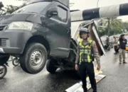 Mobil Angkut Barang Kembali Tersangkut di Jembatan Siak 1, Begini Kata Kadishub Pekanbaru