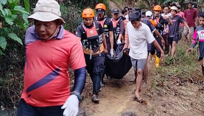 Banjir di Pasaman Barat Telan Korban Jiwa, Yelfinu Usman Ditemukan Meninggal