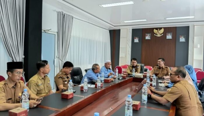 Wabup Lima Puluh Kota Bela Kepsek yang Ditekan Oknum: Jangan Takut!