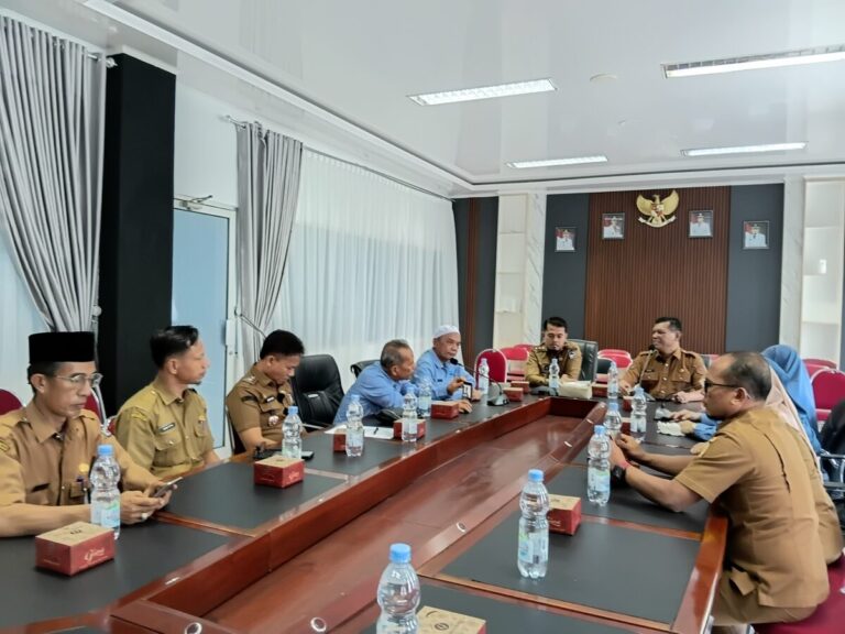 Audiensi Dewan Pendidikan Provinsi Sumatera Barat di kantor Wakil Bupati Lima Puluh Kota, Senin (31/8/2026). (Foto:Topsatu.com)
