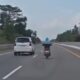 Viral! Pengendara Motor Diduga Nekat Masuk Tol Pekanbaru-Dumai