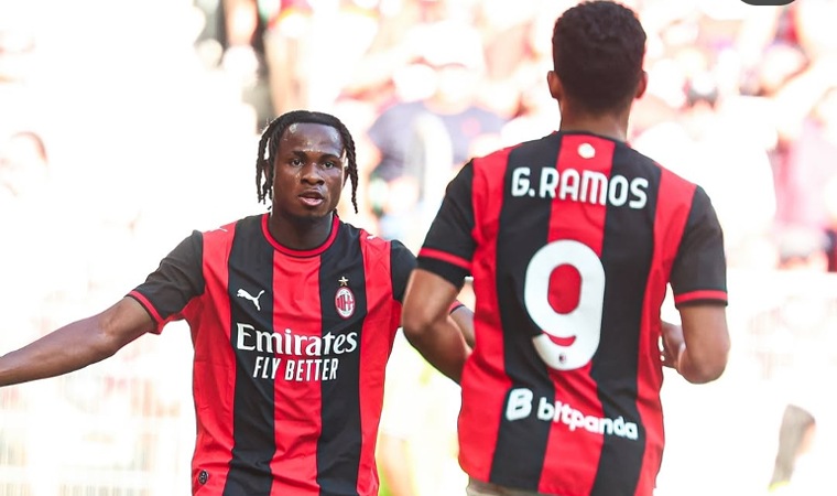 Manchester United Tumbang 2-4 dari AC Milan