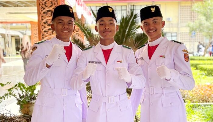 Bawa Semangat Pesantren untuk Negeri, 3 Santri PPM Diniyyah Pasia Jadi Paskibraka Kabupaten Agam