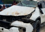 Viral! Toyota Fortuner Putih Terguling di Jalintim Pelalawan