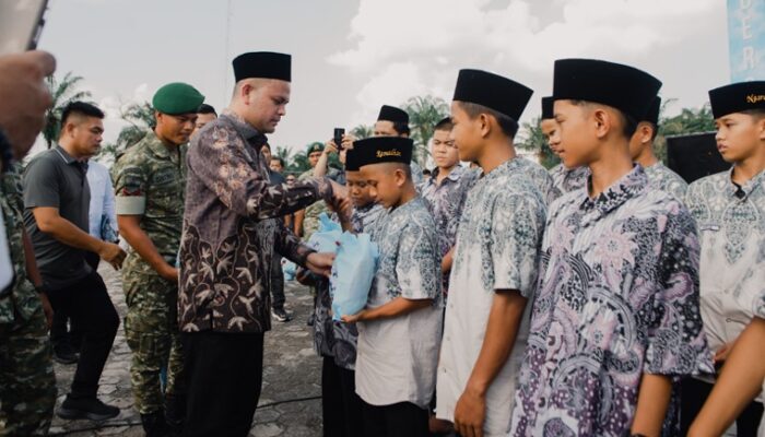 Momen HUT RI, Elang 3 Hambalang Riau Gelar Zikir Akbar dan Bagikan 1.000 Paket Sembako di Kampar